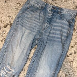 American Eagle “Mom Jeans”